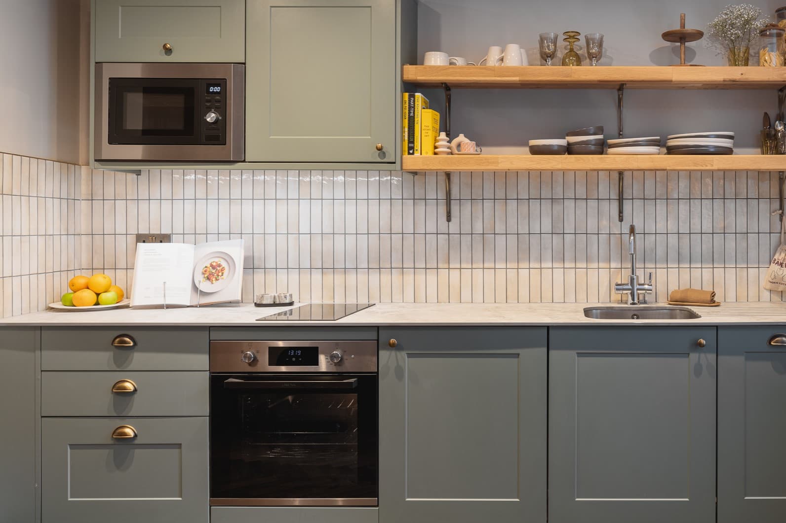 092301-155StMichaelsHill-YourApartment-1-crop