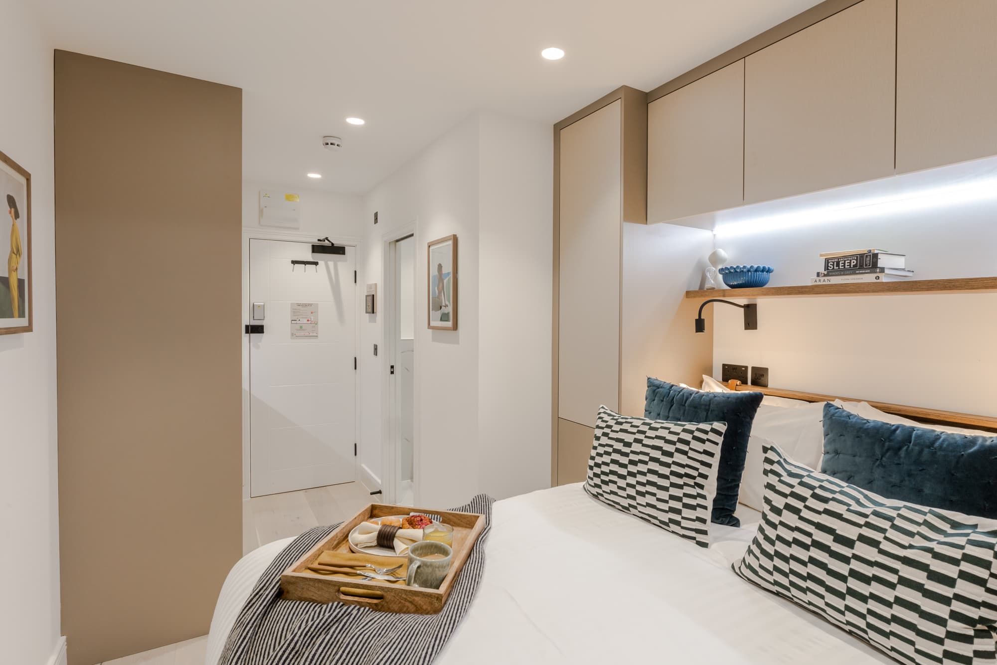 3-1-Kensington-Serviced-Apartments-Apartment-2