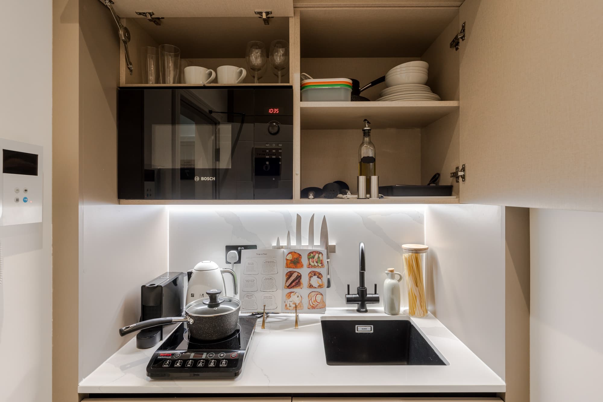 6-Kensington-Serviced-Apartments-Apartment-6