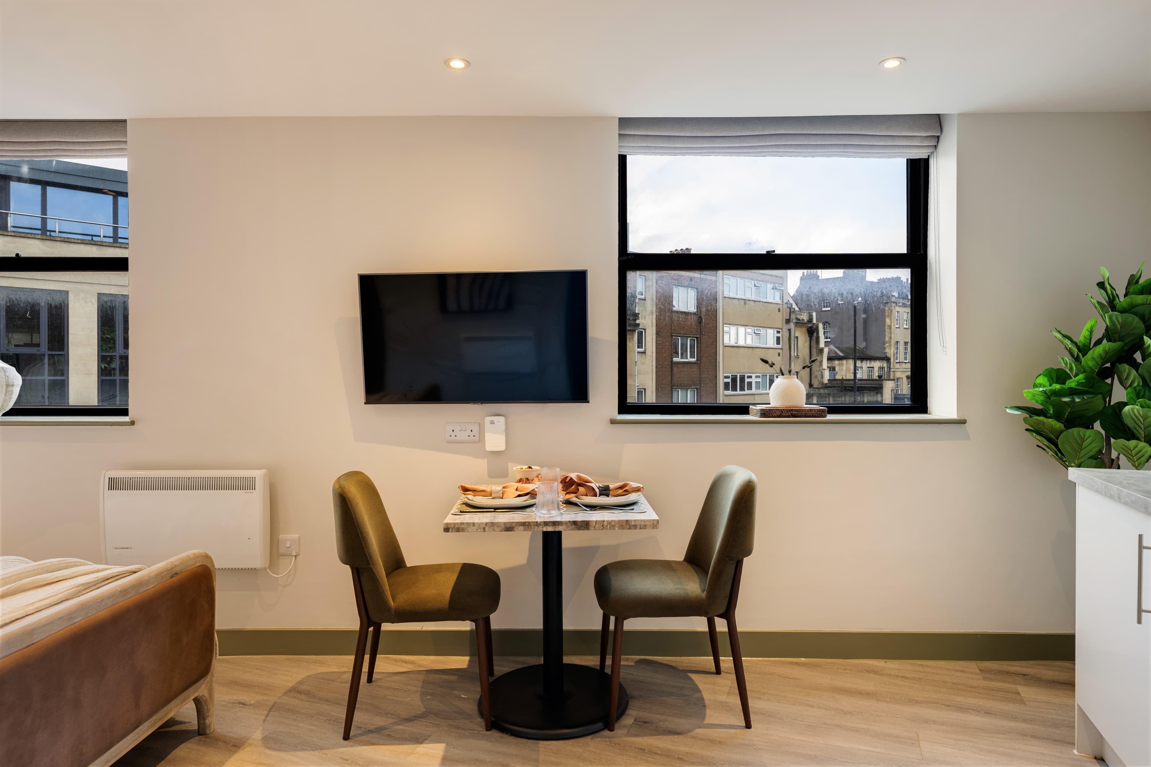 Clifton Village King Studio_7