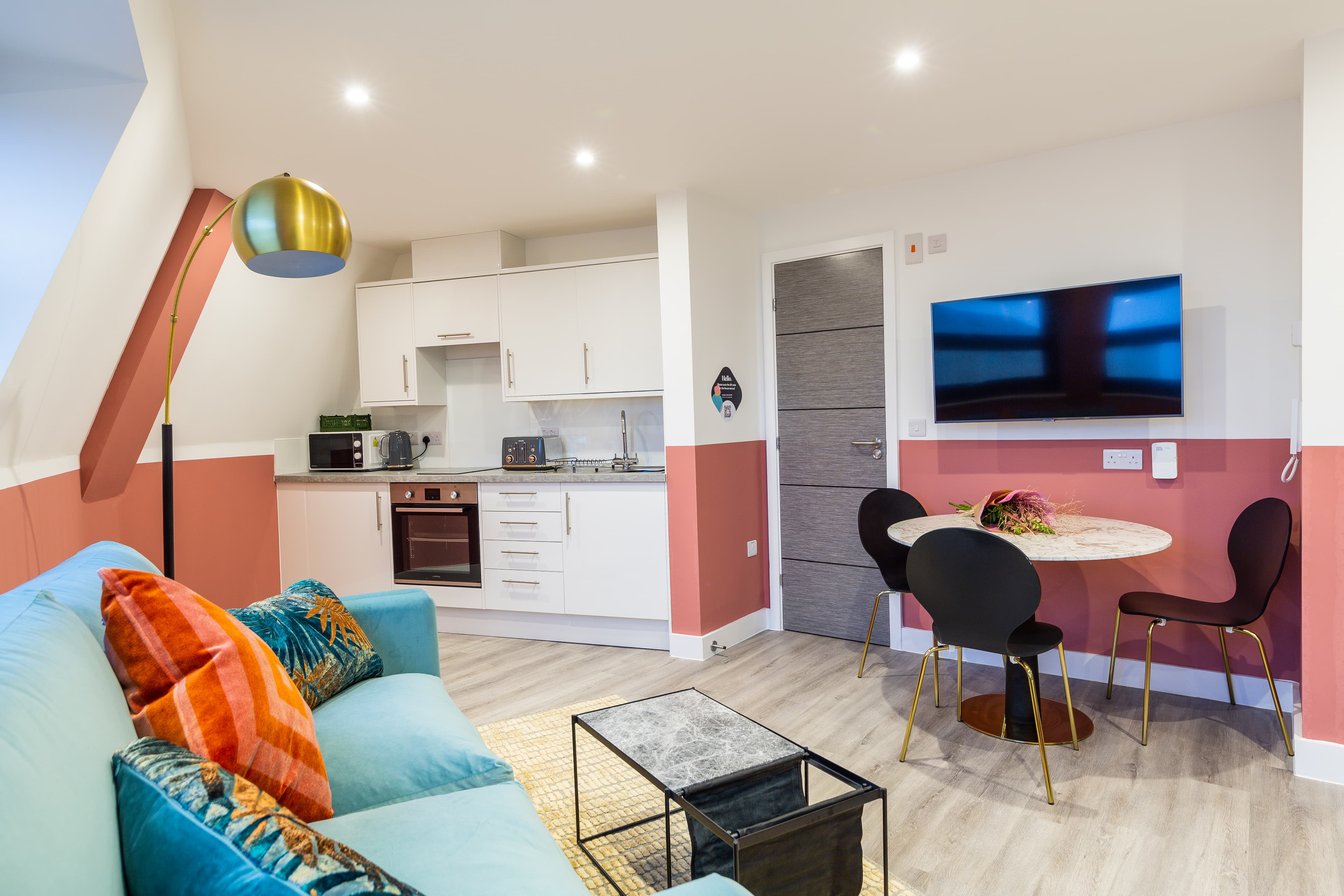 Clifton Village Serviced Apartments King611