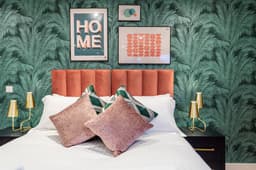 Clifton Village Serviced Apartments King66