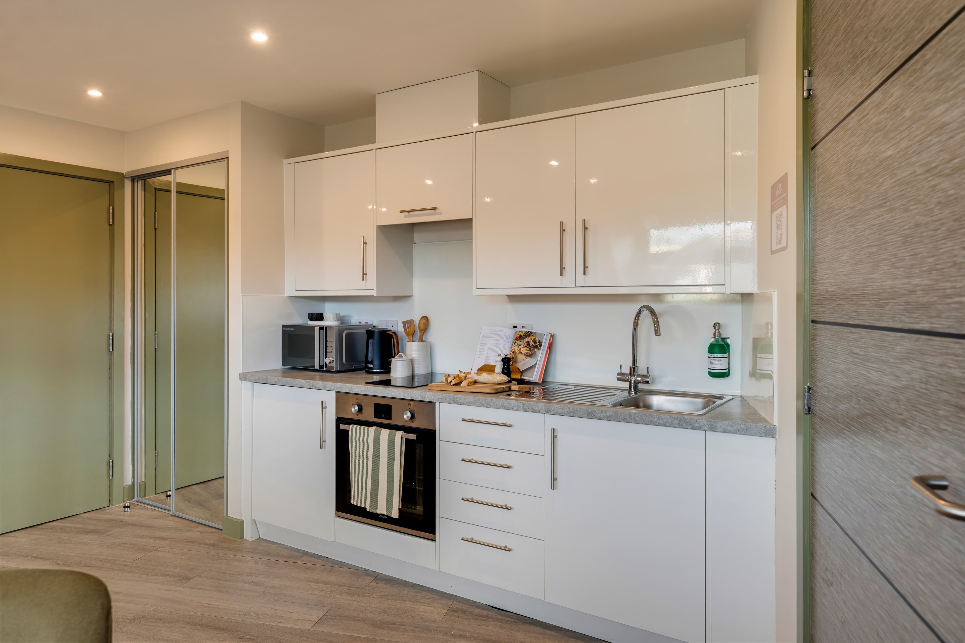 Clifton Village Serviced Apartments_55