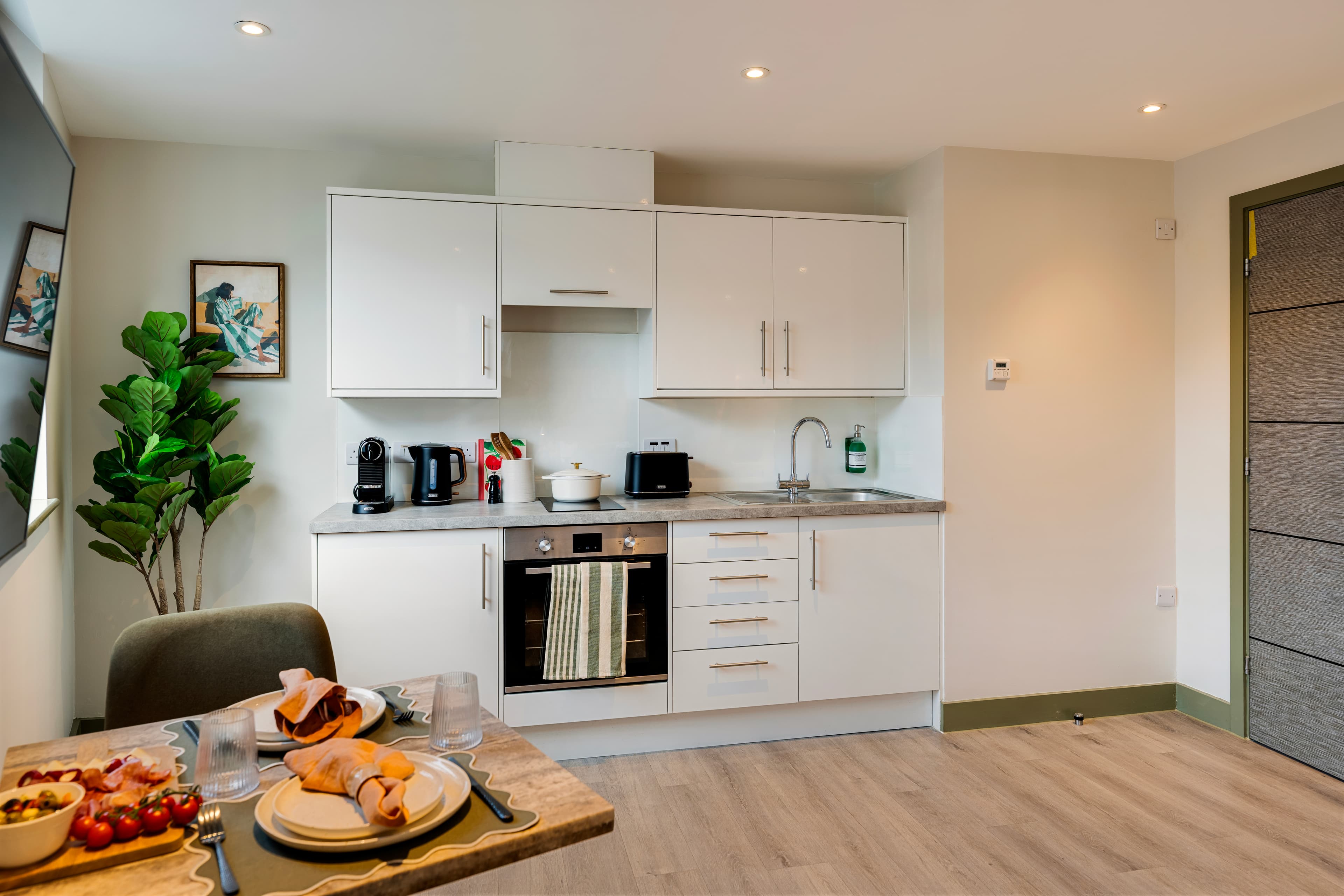 Clifton Village Serviced Apartments_68