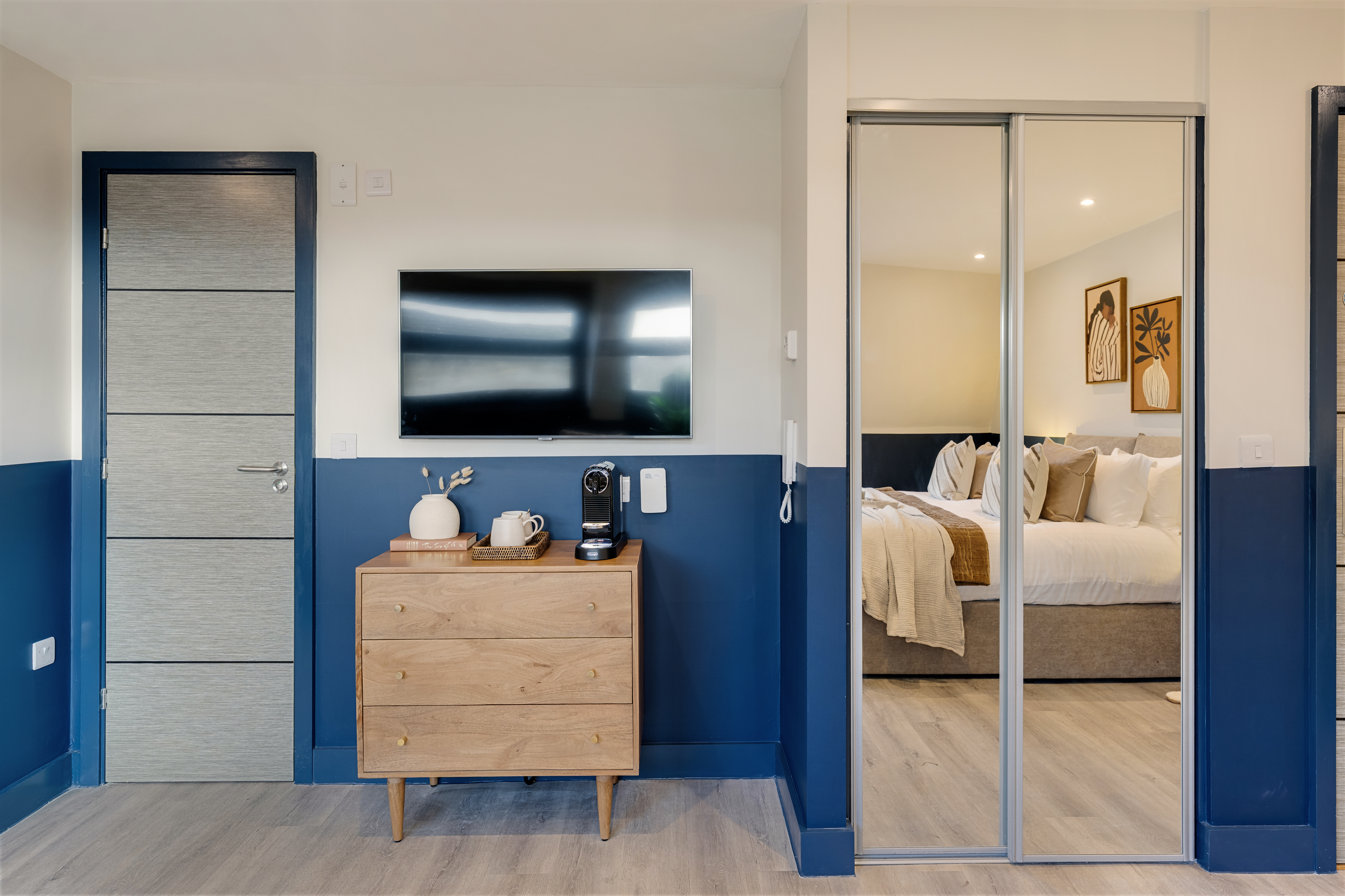 Clifton Village Studio Apartments 29