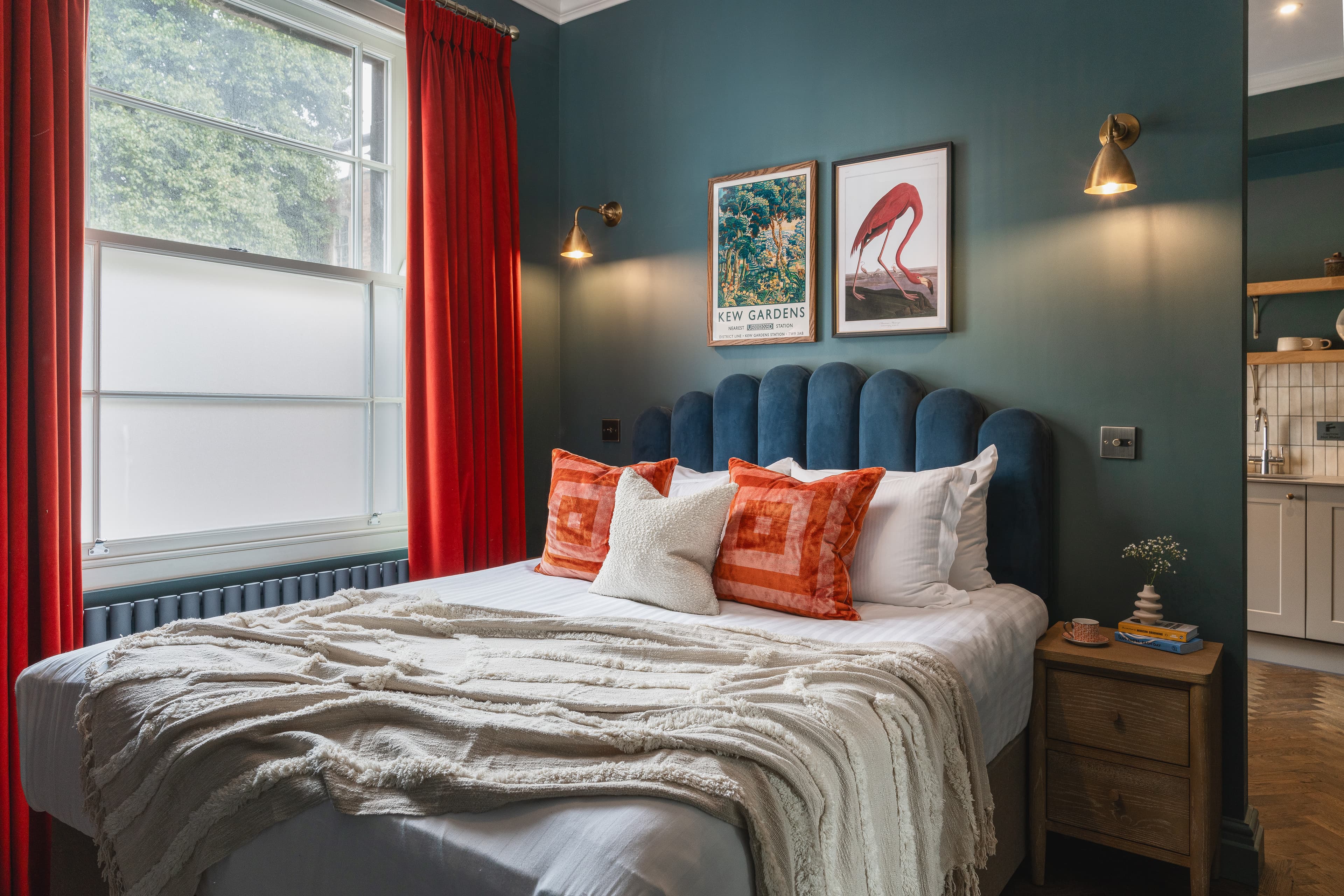Cotham Arms Blue Bed-YourApartment-10