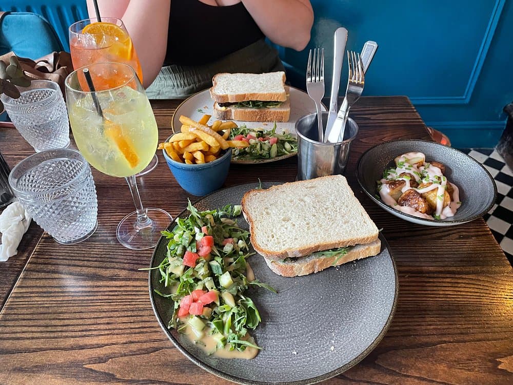 Earls-Court-Tavern-4