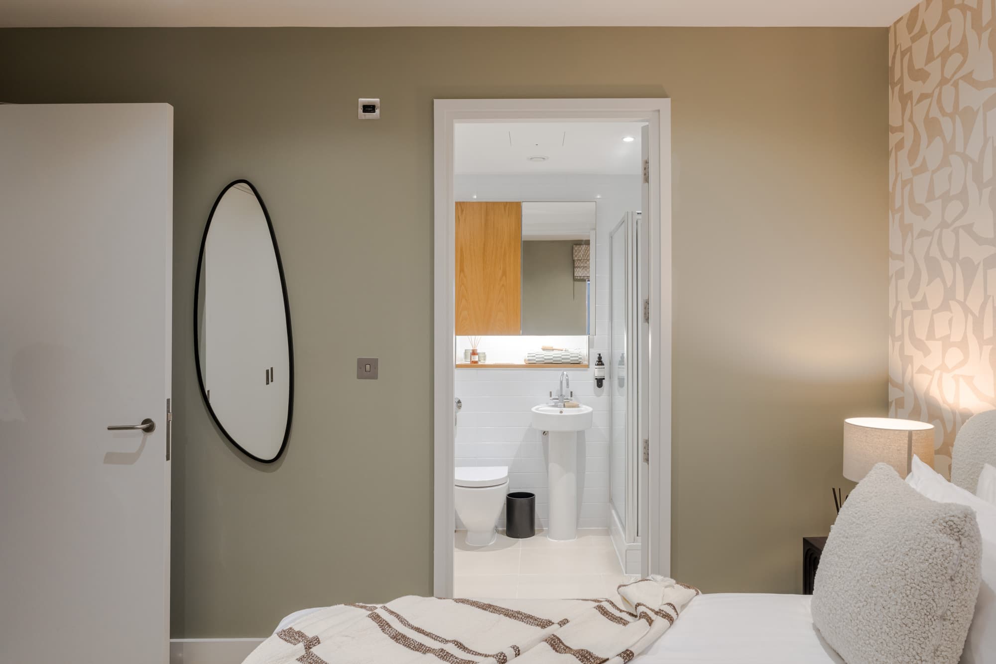 Kings-Cross-Serviced-Apartments-Penthouse-XL-With-Balcony-12