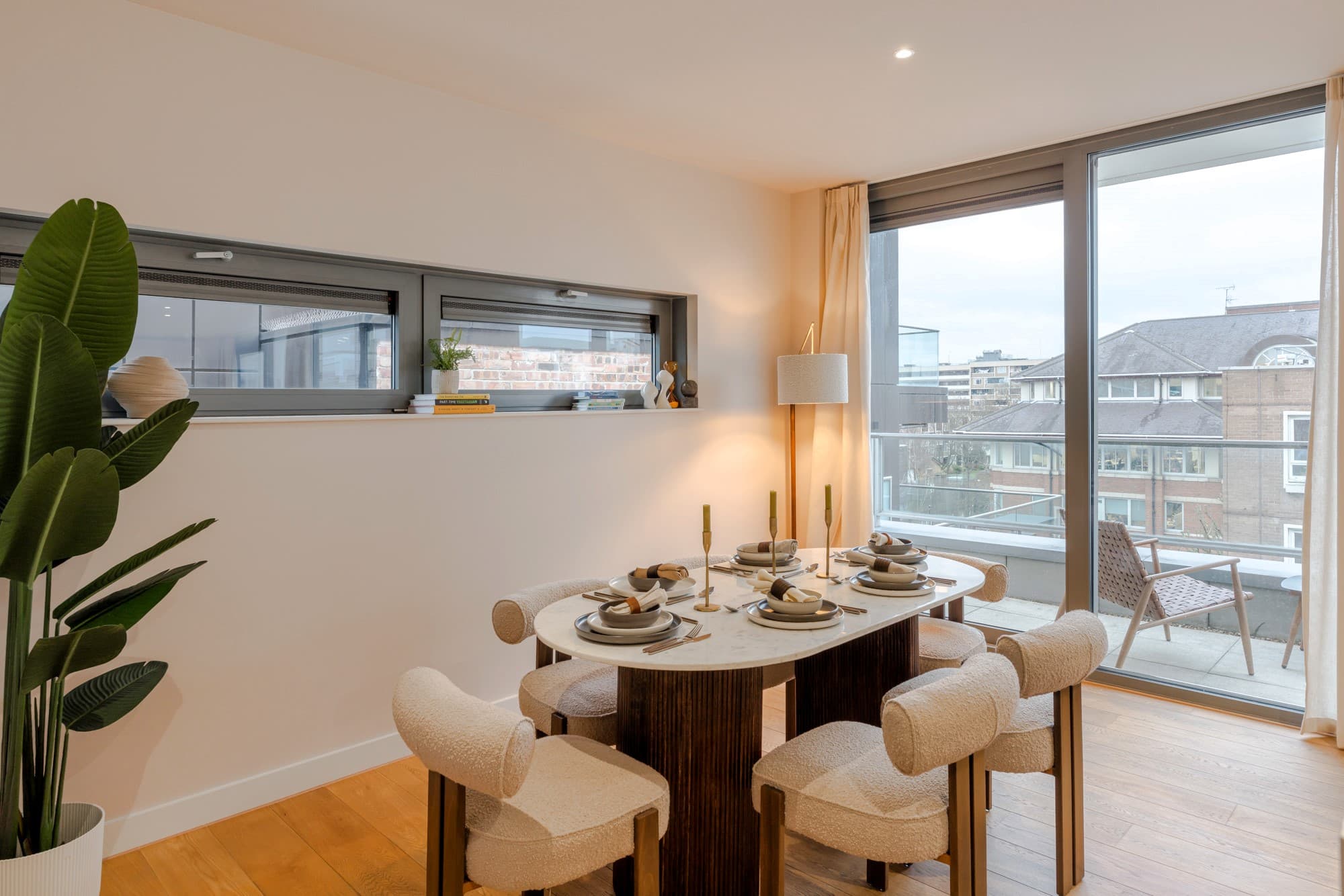 Kings-Cross-Serviced-Apartments-Penthouse-XL-With-Balcony-2