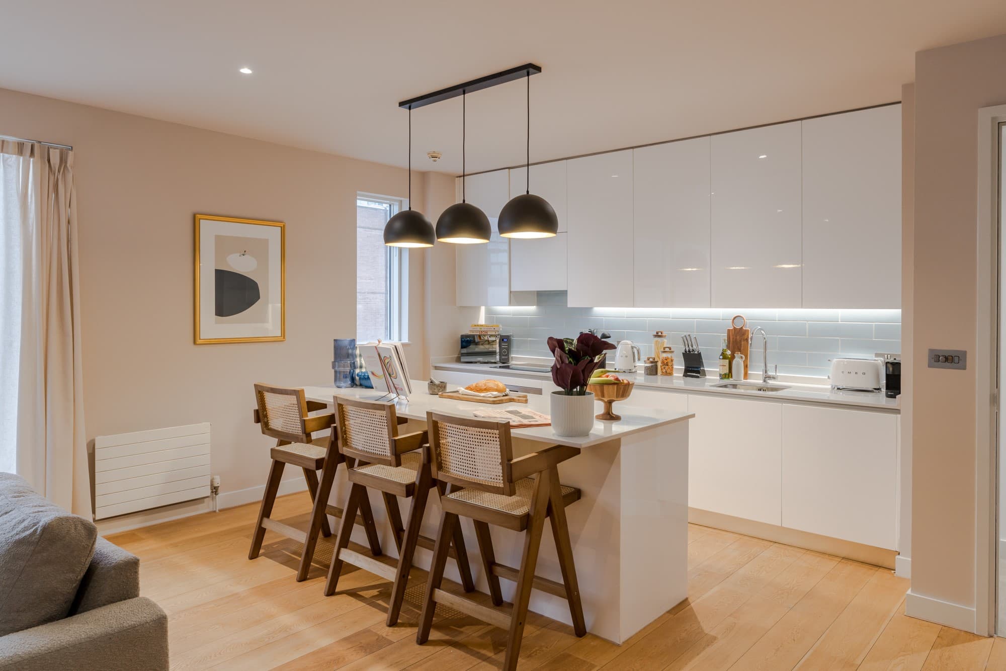 Kings-Cross-Serviced-Apartments-Two-Bed-With-Balcony-2