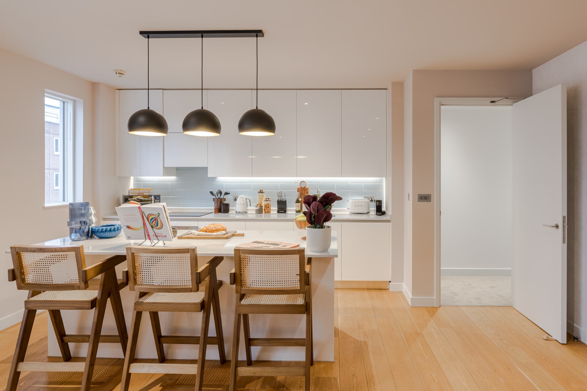 Kings-Cross-Serviced-Apartments-Two-Bed-With-Balcony-3