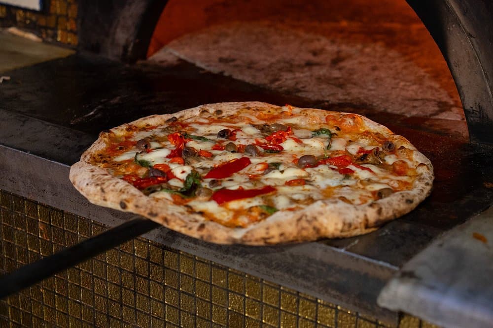 LAntica-Pizzeria-da-Michele-3