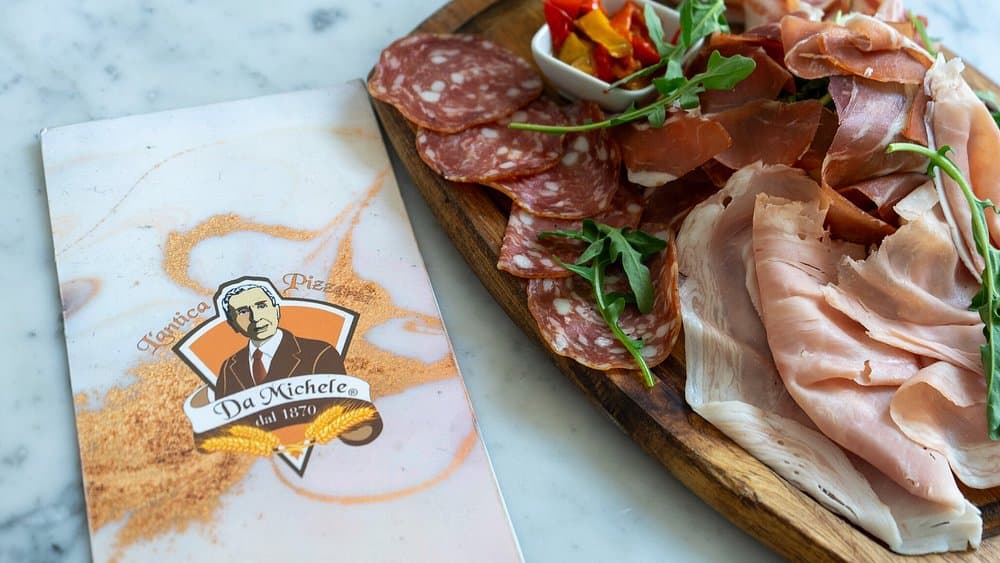 LAntica-Pizzeria-da-Michele-4