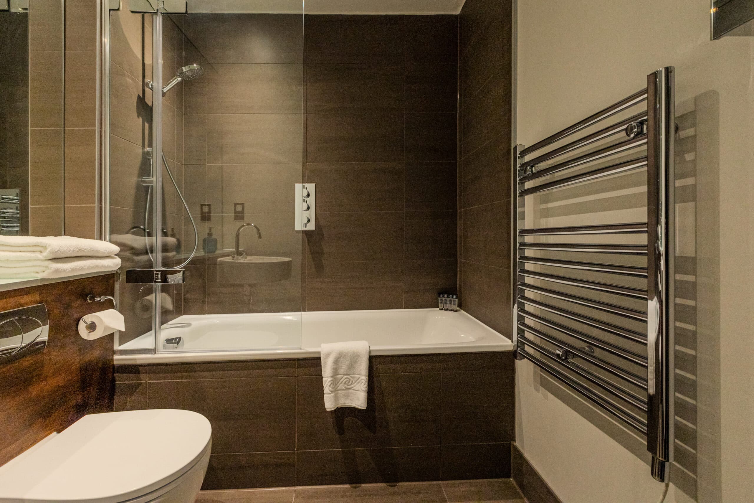 Monument-Serviced-Apartments-1B-2-scaled