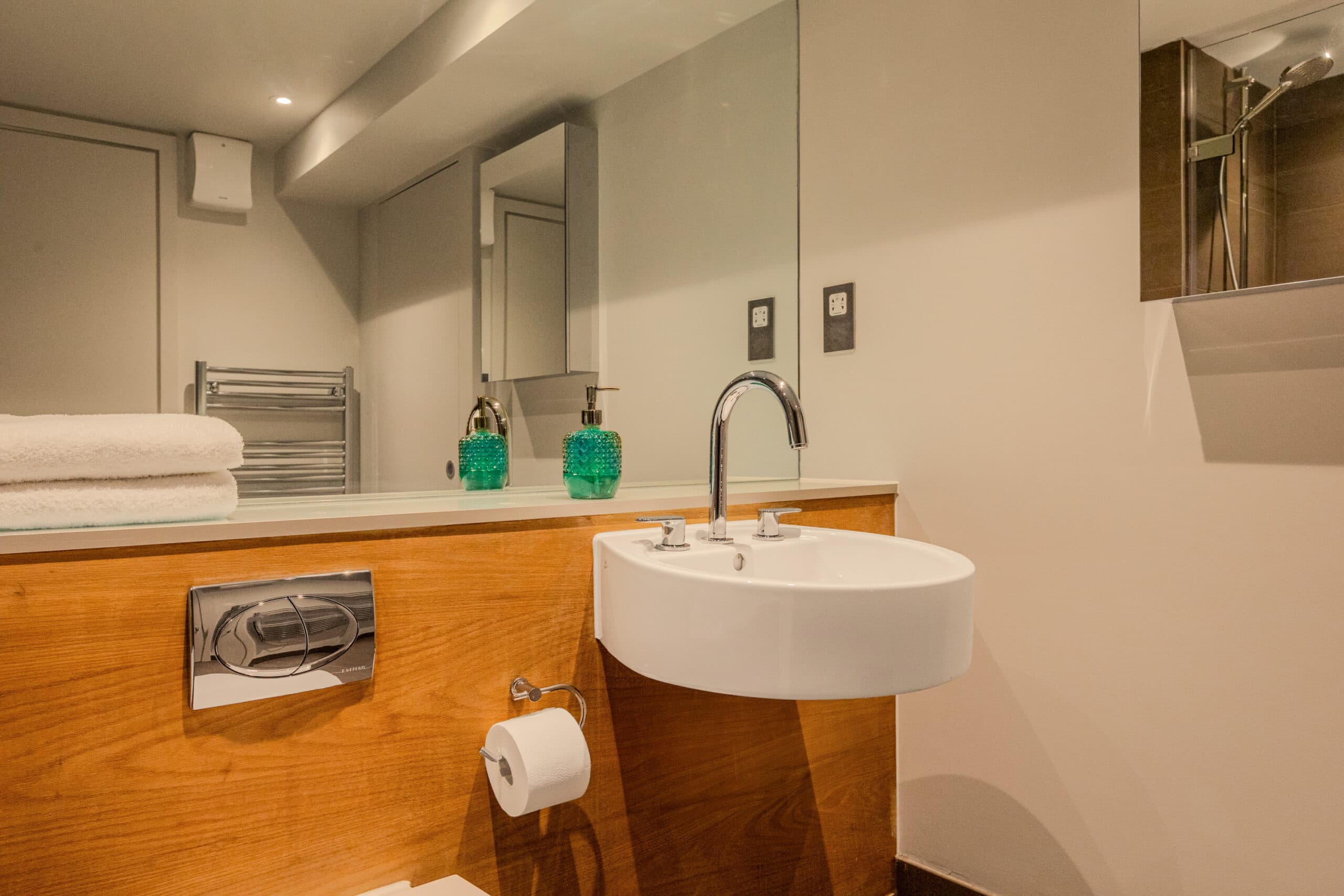 Monument-Serviced-Apartments-1BD-2-scaled