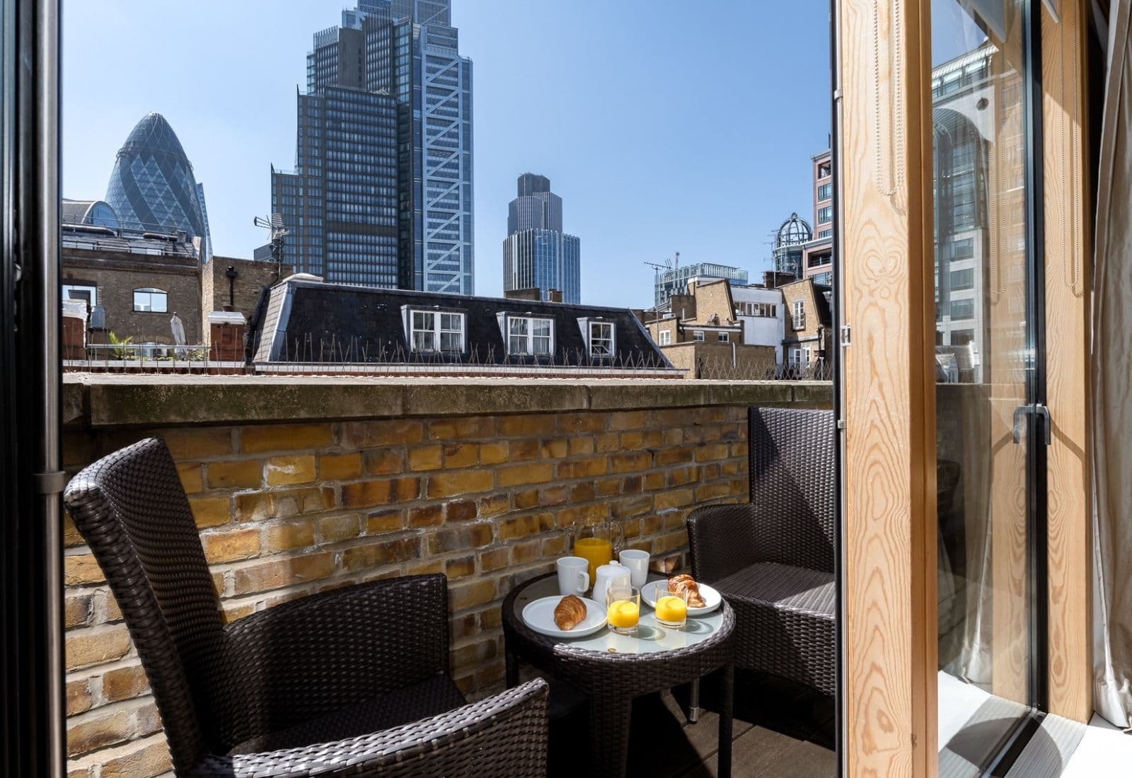 Your-Apartment-Liverpool-Street-1-Bedroom-Penthouse-1