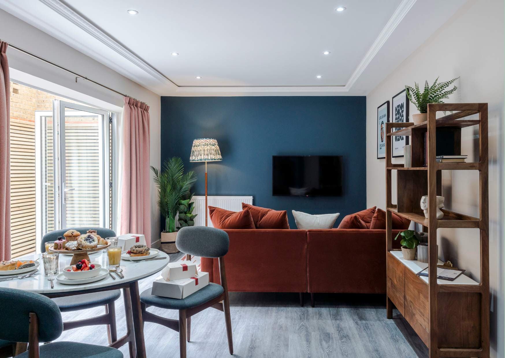 Serviced Apartments in Shepherd's Bush with outdoor space