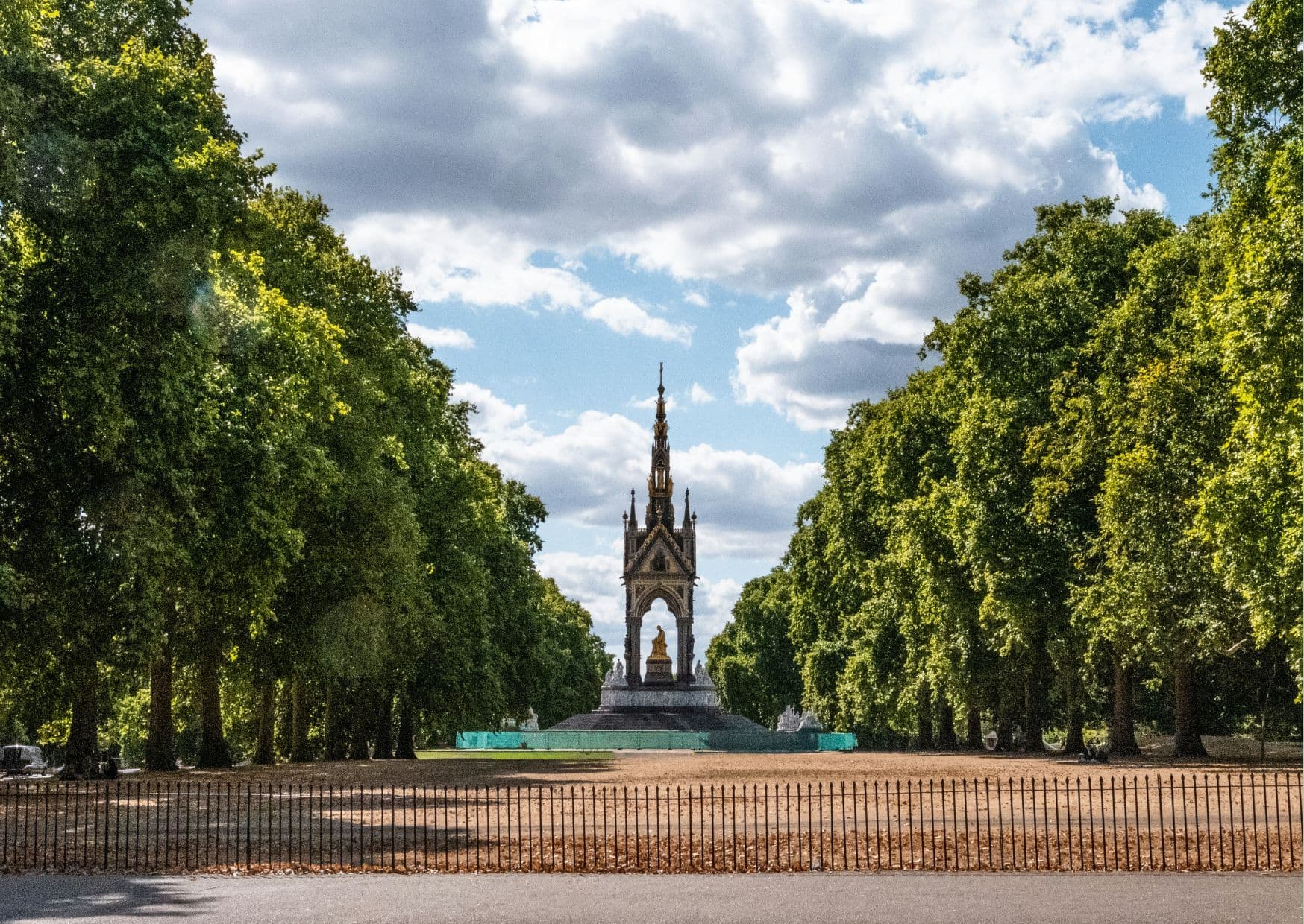 Short Term Lets near Kensington Gardens
