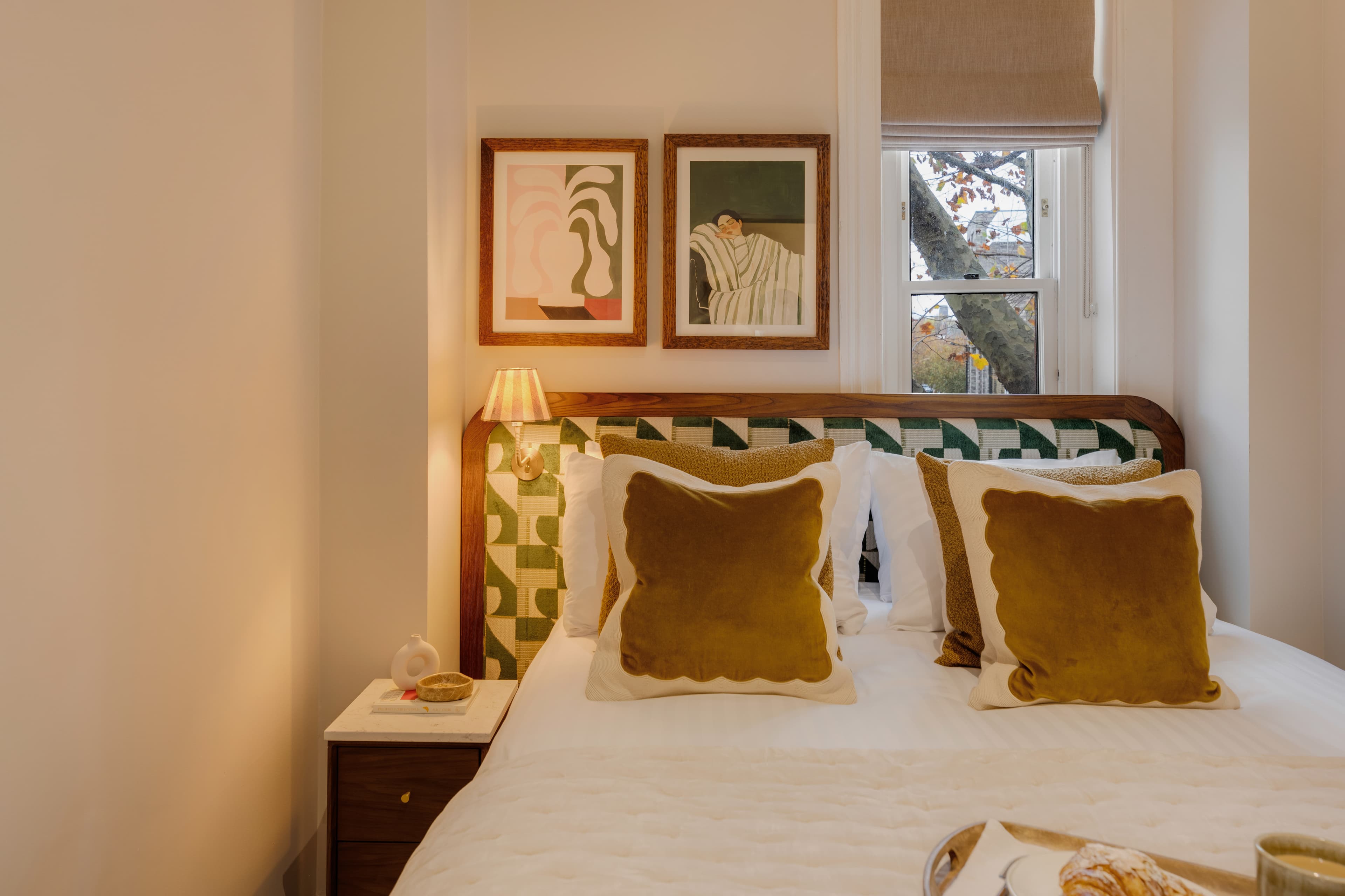 TBR Deluxe Studio (2)1