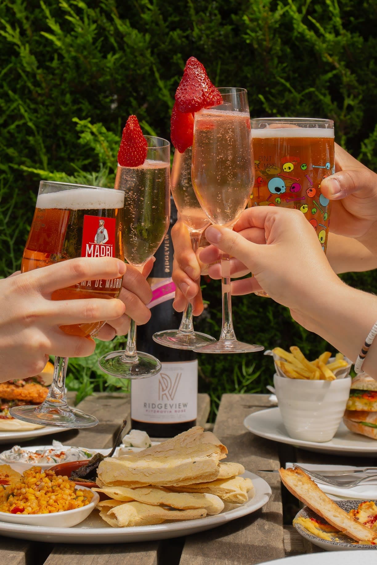 The-Hole-in-the-Wall-6