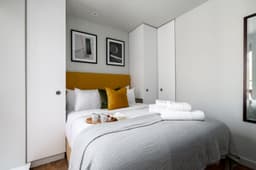Your-Apartment-Liverpool-Street-Deluxe-1-Bedroom-Apartment-1-1-scaled