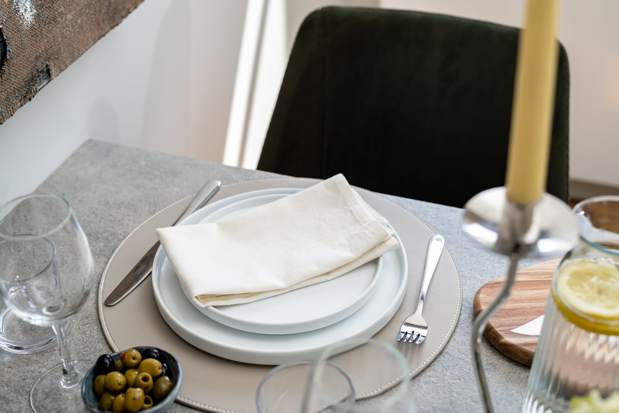 Your-Apartment-Liverpool-Street-Deluxe-1-Bedroom-Apartment-10-1-scaled