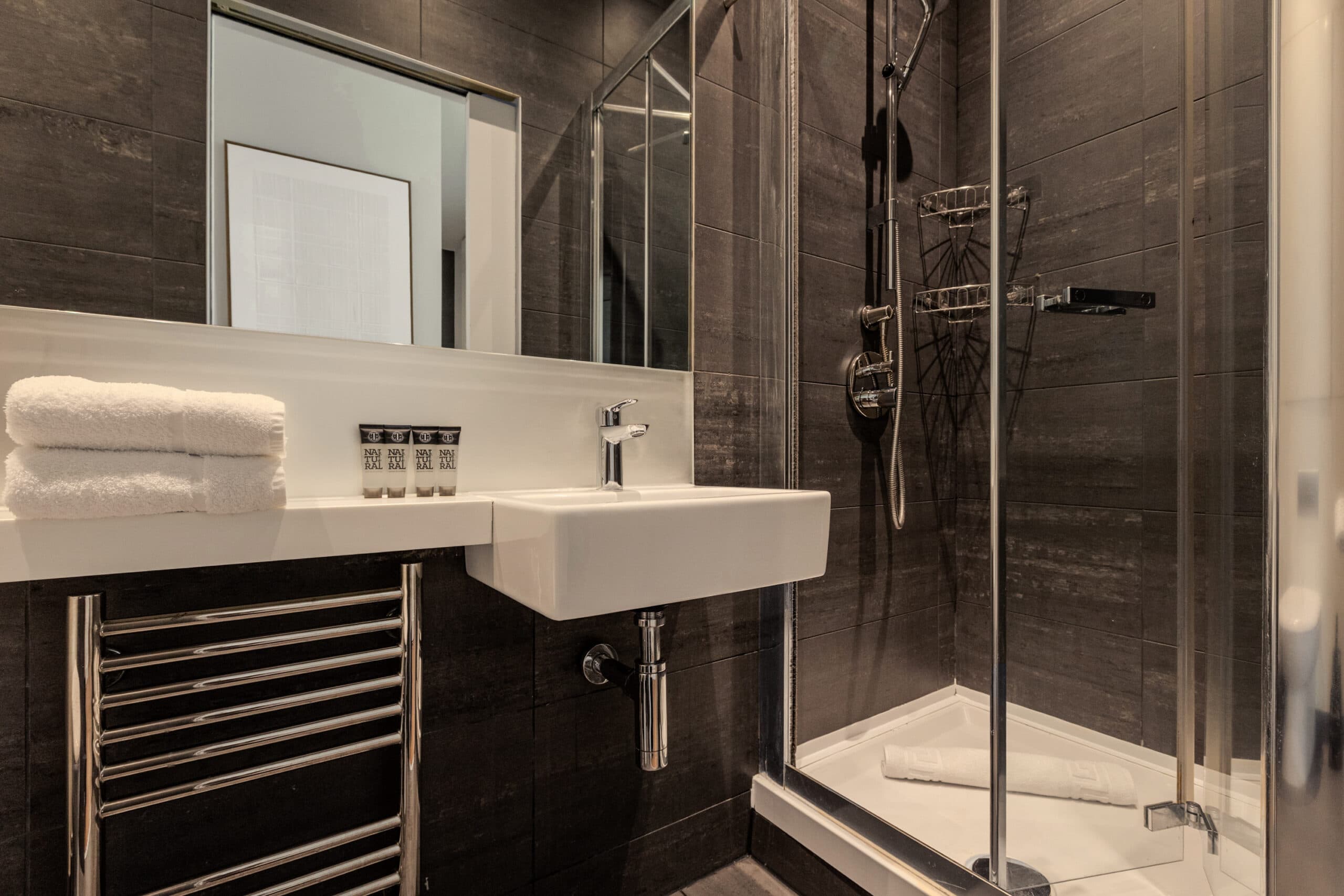 Your-Apartment-Liverpool-Street-Open-1-Bedroom-Apartment-10-scaled