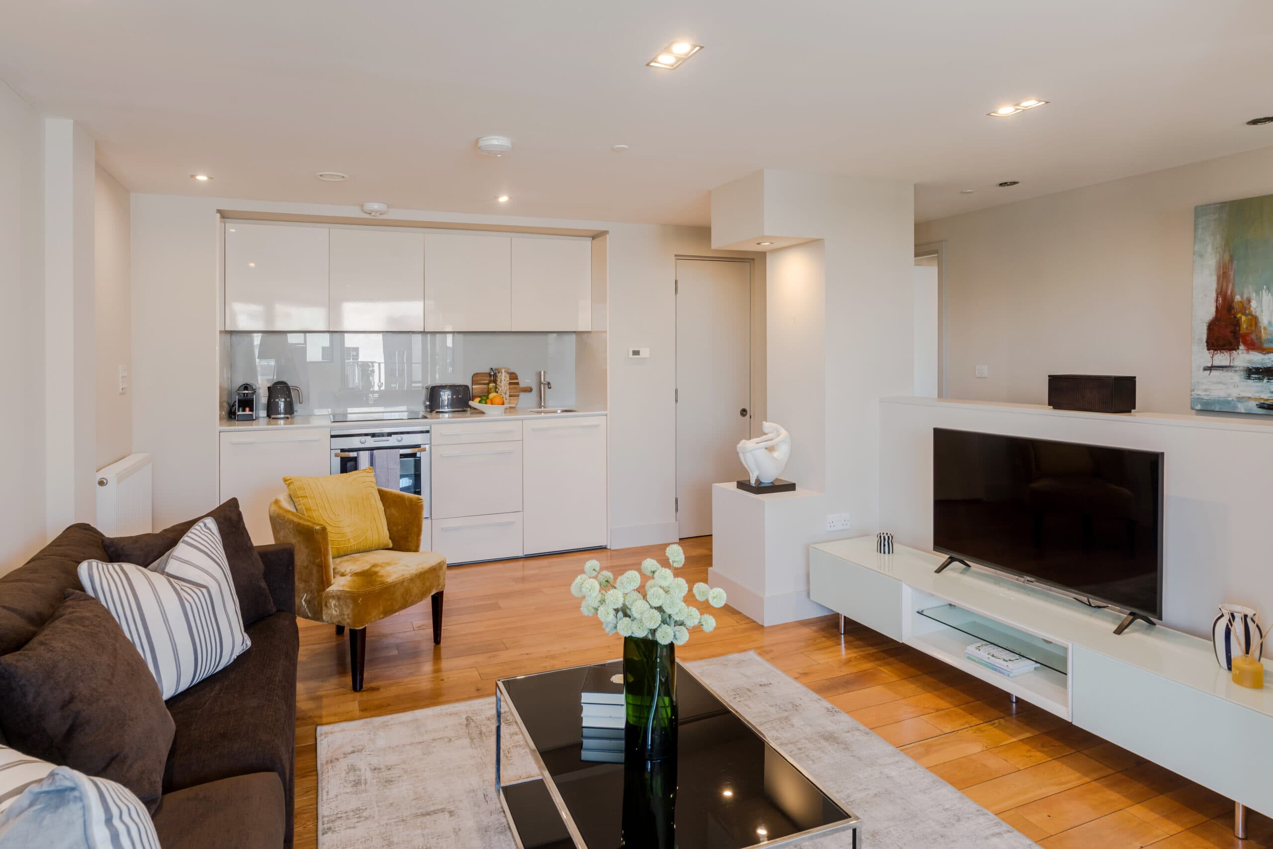 Your-Apartment-Penthouse-Lovat-Lane-Serviced-Apartments-5-scaled