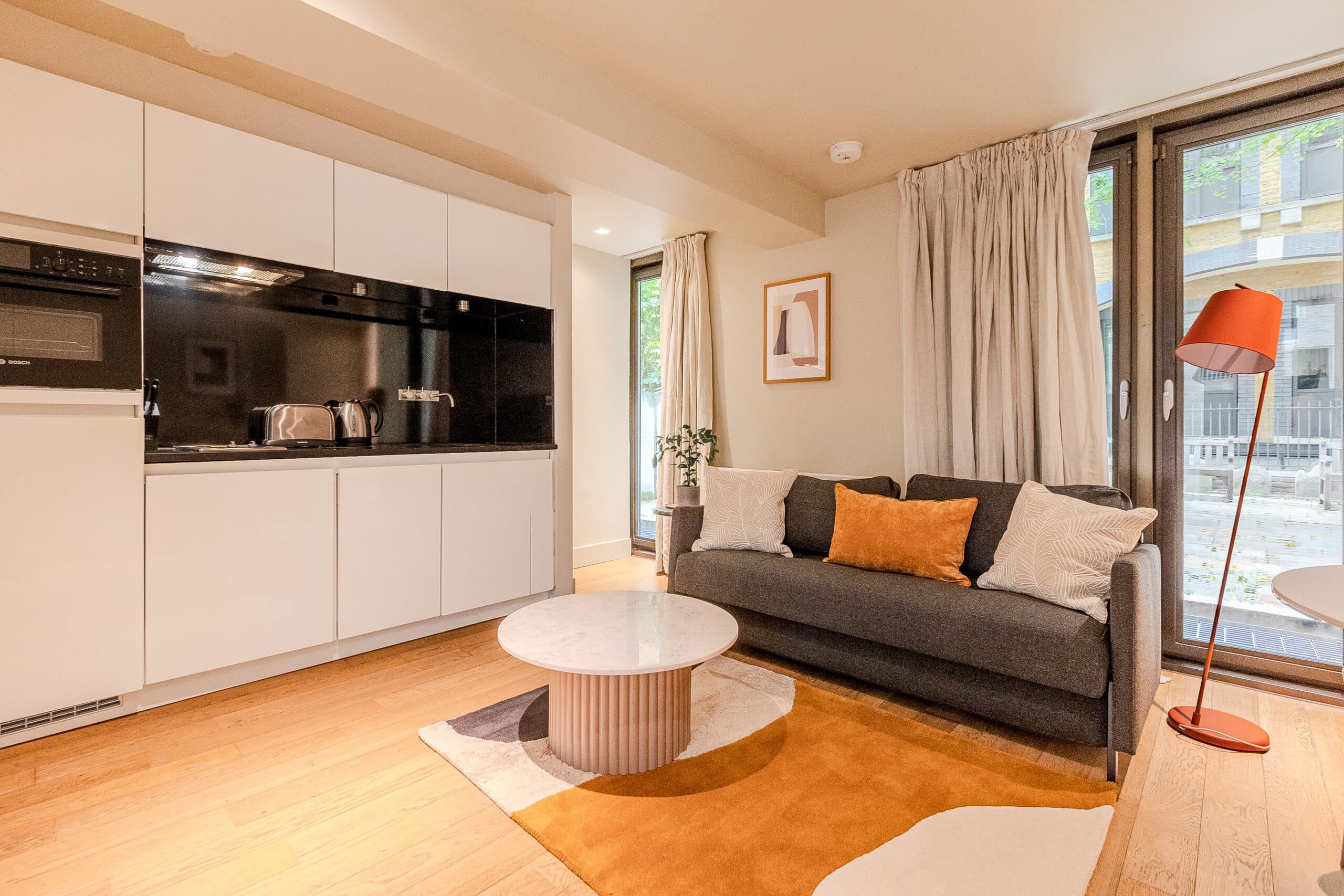 Your-Apartment-St.-Pauls-Deluxe-1-Bedroom-Duplex-Apartment-10-scaled