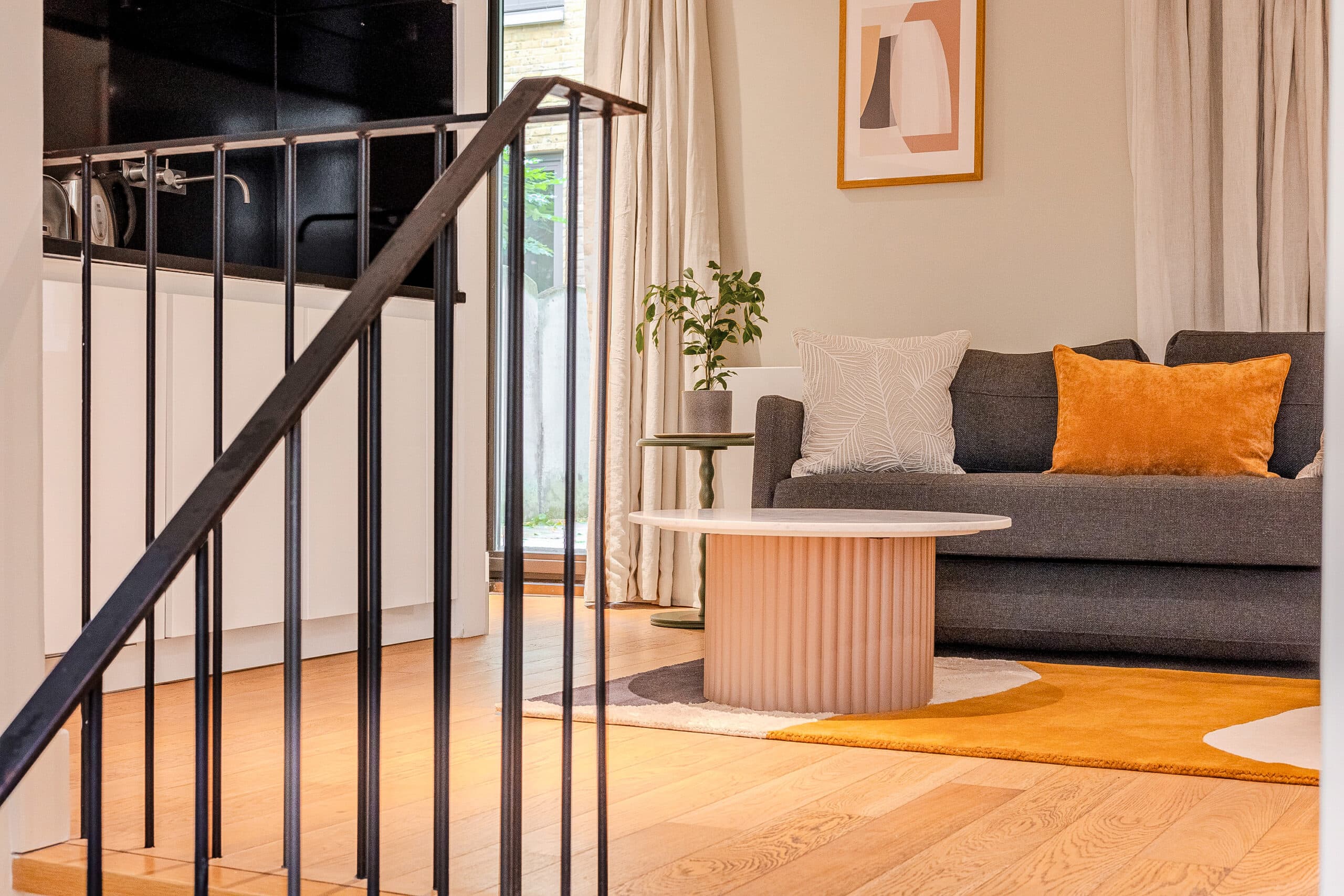 Your-Apartment-St.-Pauls-Deluxe-1-Bedroom-Duplex-Apartment-9-scaled