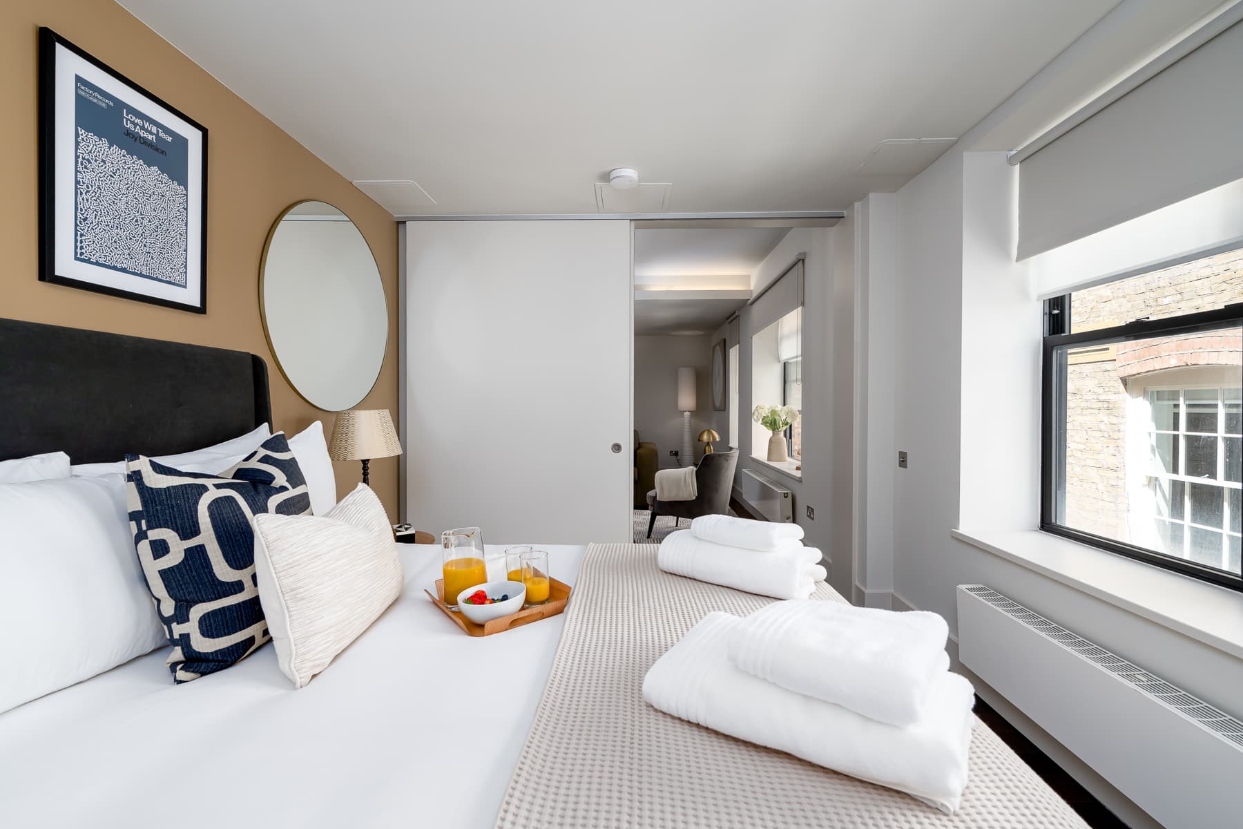 Your-Apartment-Tower-of-London-Executive-1-Bedroom-Apartment-Botolph-4