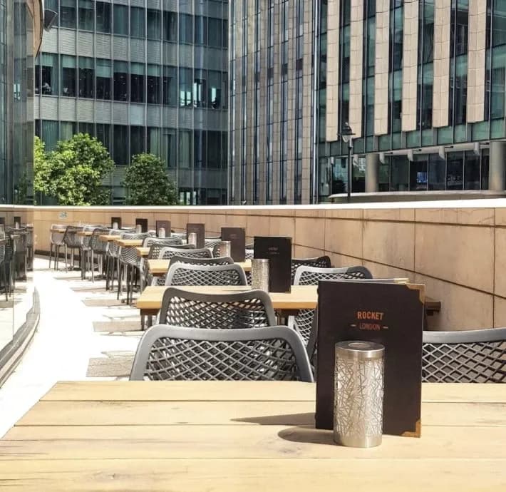 canary-wharf-eating-drinking-rocket-aw22-1-710x690-1