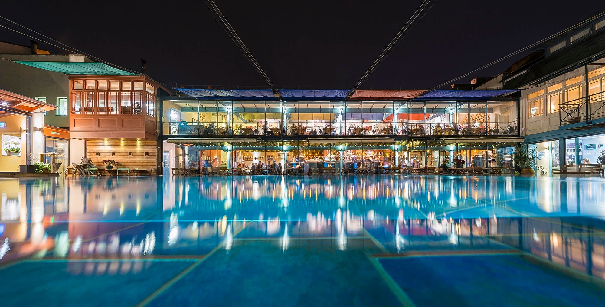 lido-wide-pool_bar-nightlo