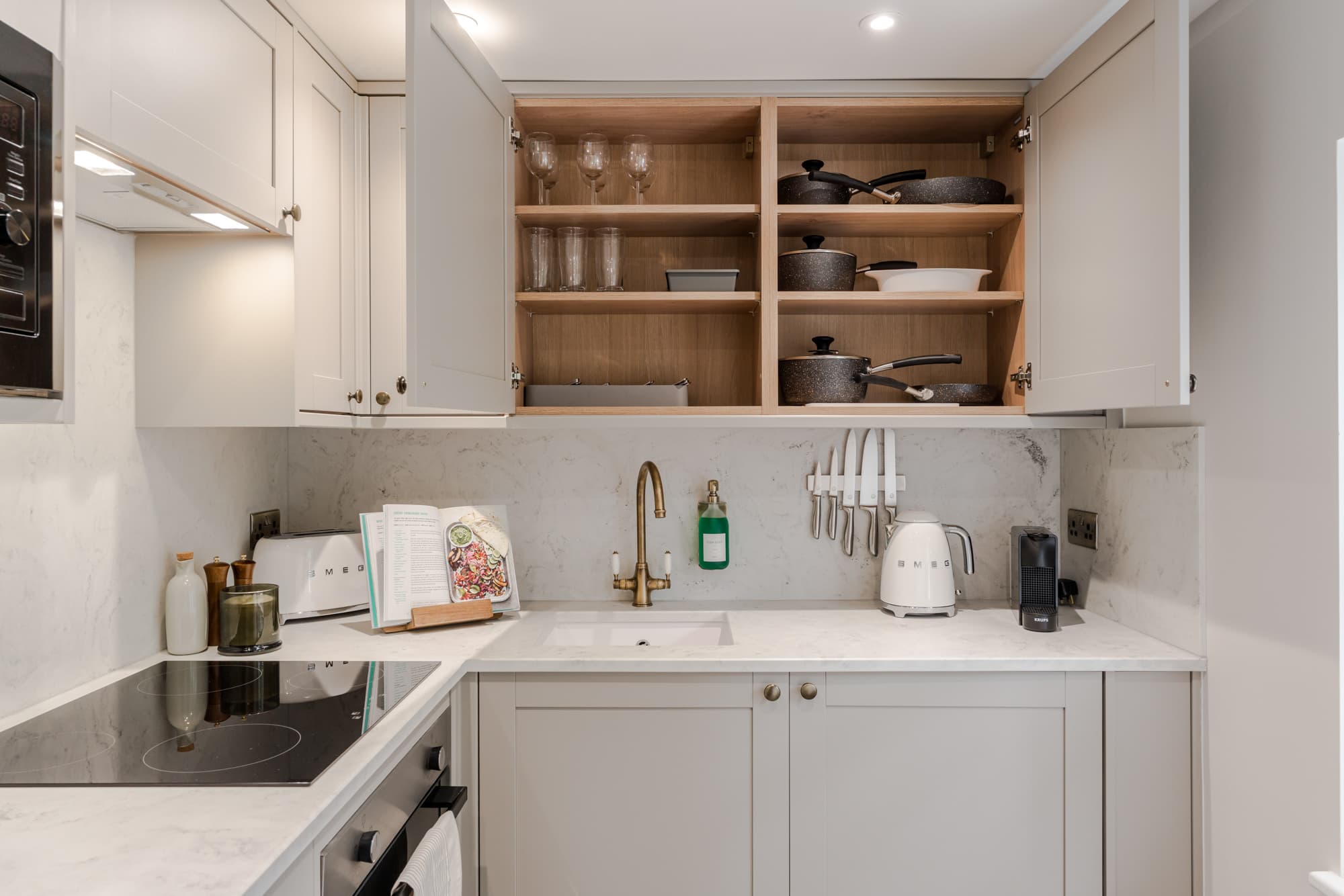 Serviced Apartments in Earl's Court with kitchens