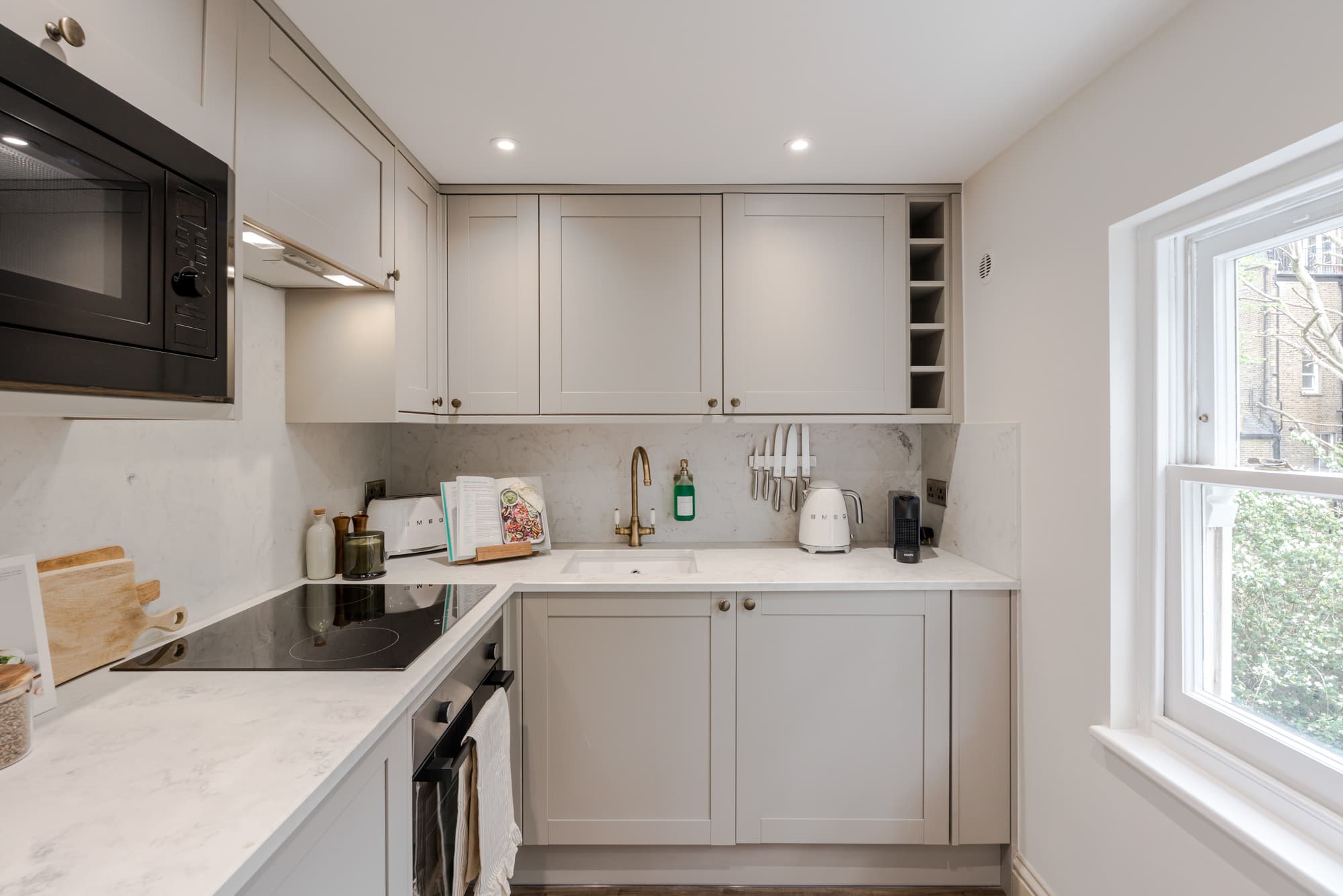Serviced Apartments in Earl's Court with kitchens