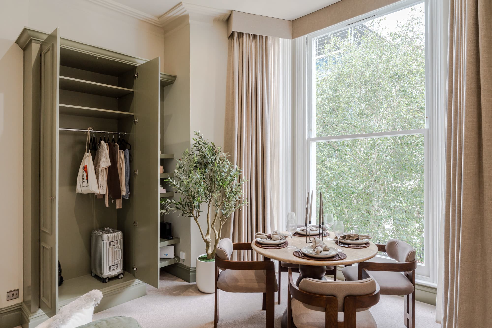 Studio Apartments in Earl's Court