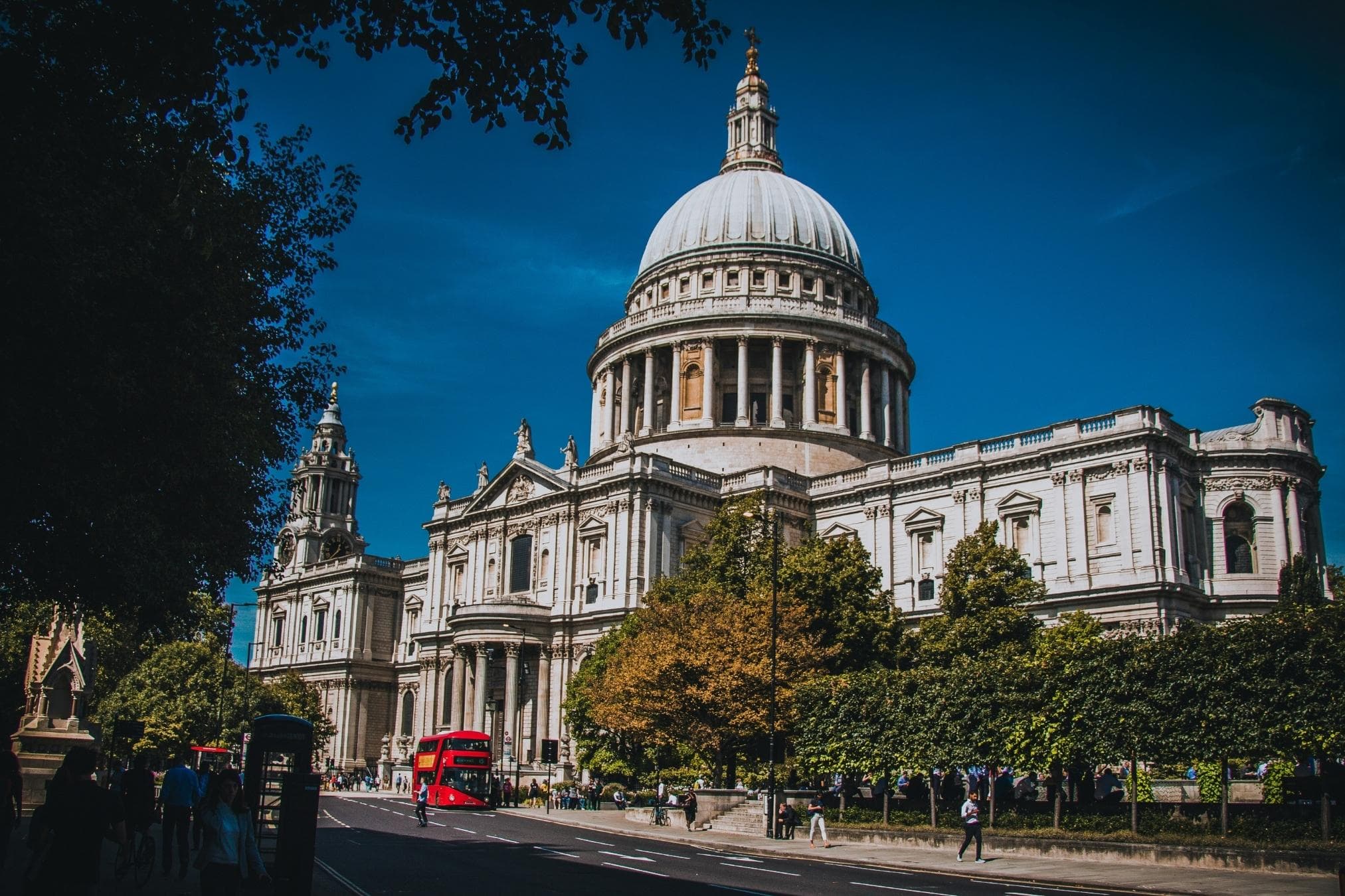 St. Paul's Cathedral Visitor Guide