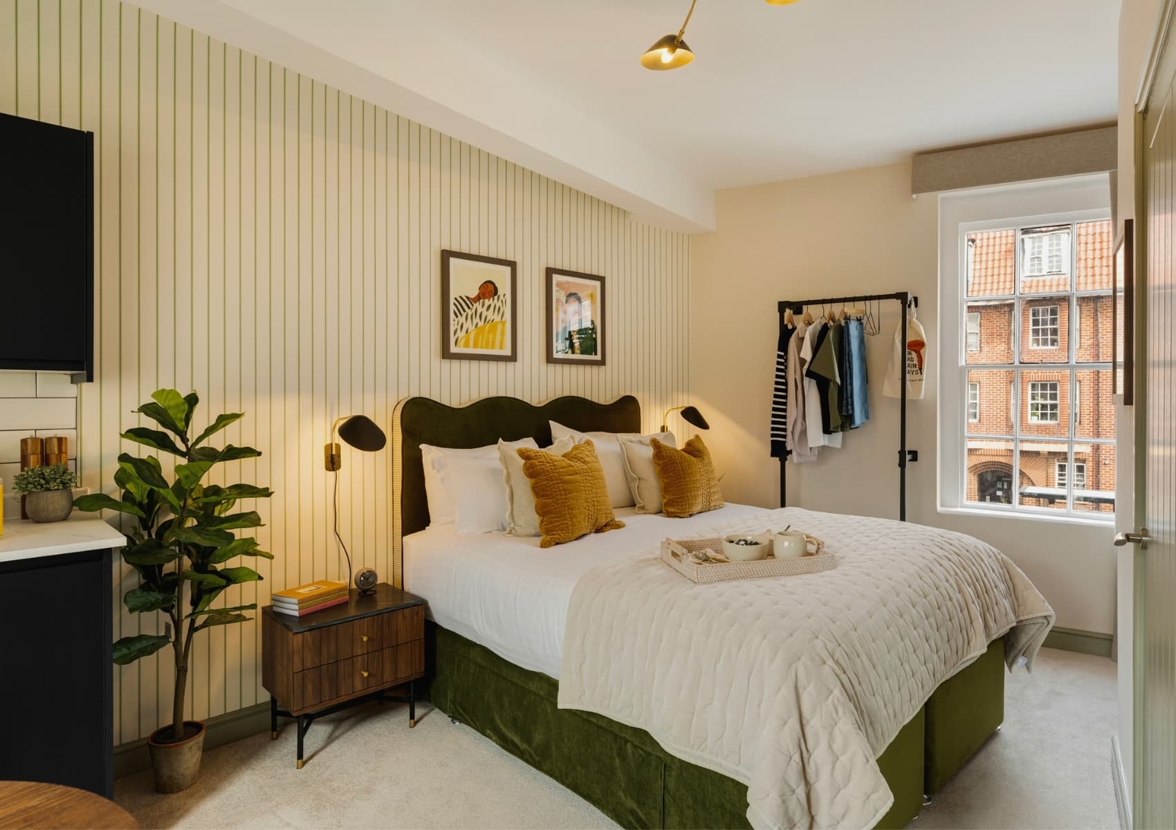 5 Budget Friendly Stays in Bristol Guide