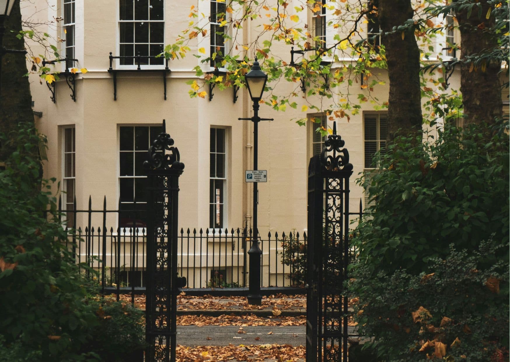 Serviced Apartments near Billionaires Row, Kensington