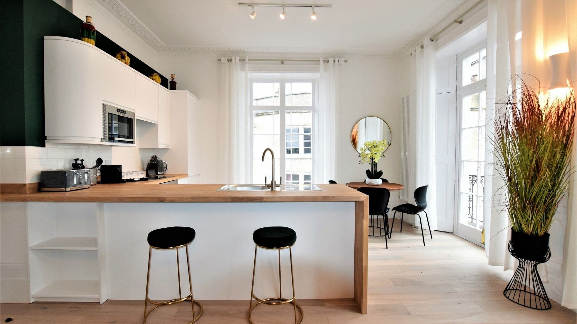 Banking & Financial Services Accommodation Bristol
