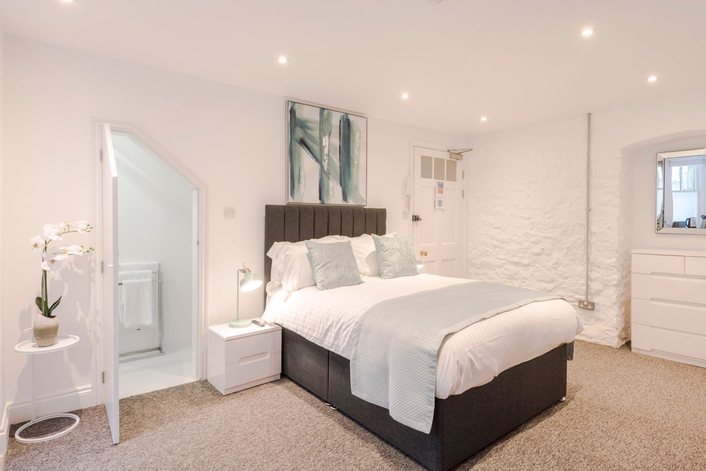 4 Berkeley Square - Serviced Apartments in Bristol | Your Apartment